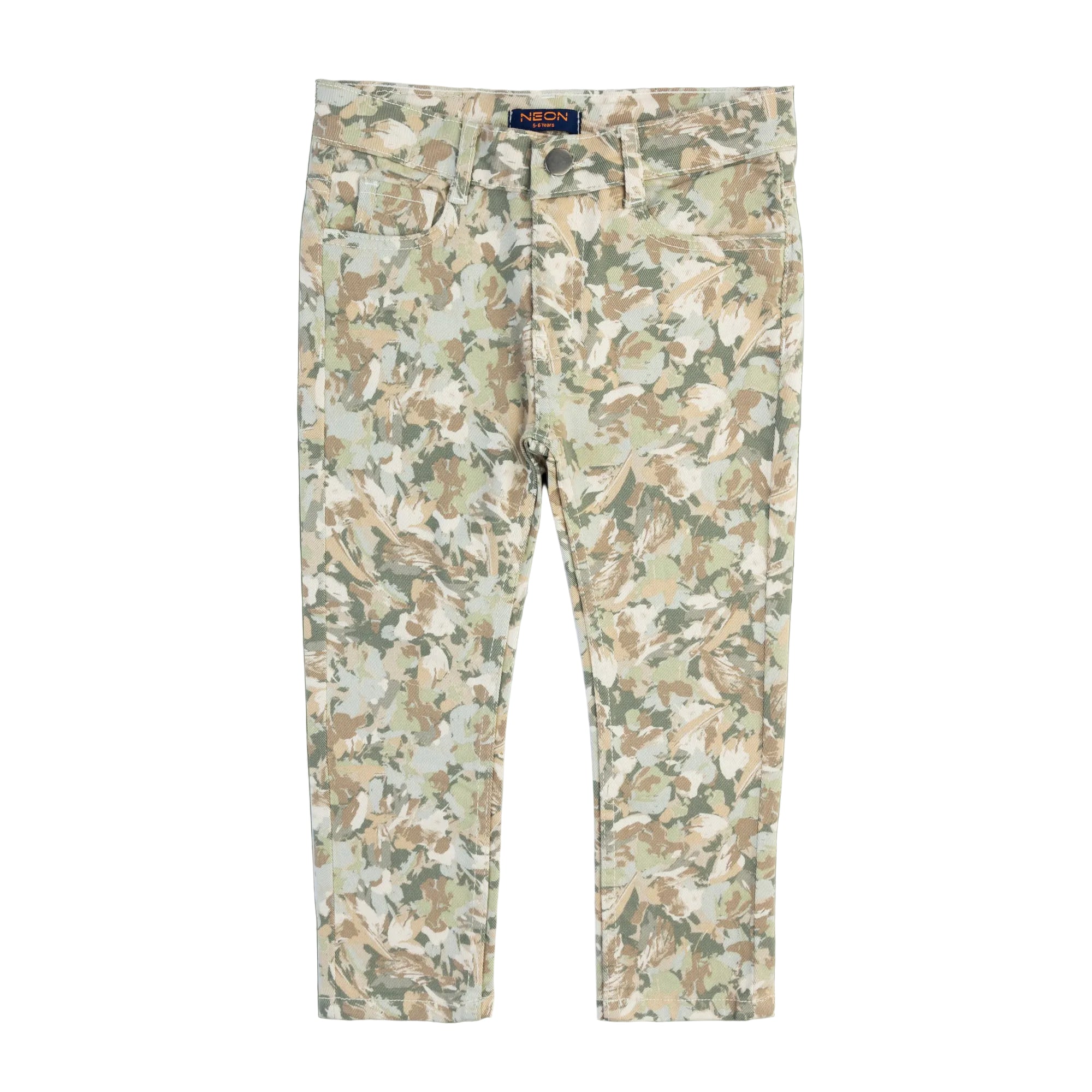 Green camouflage print pants for boys with a regular fit, belt loops, button fastening and straight-leg design.